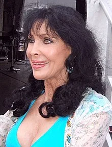 Promi Shopping Queen beim Friseur 2 Dunja_RAJTER