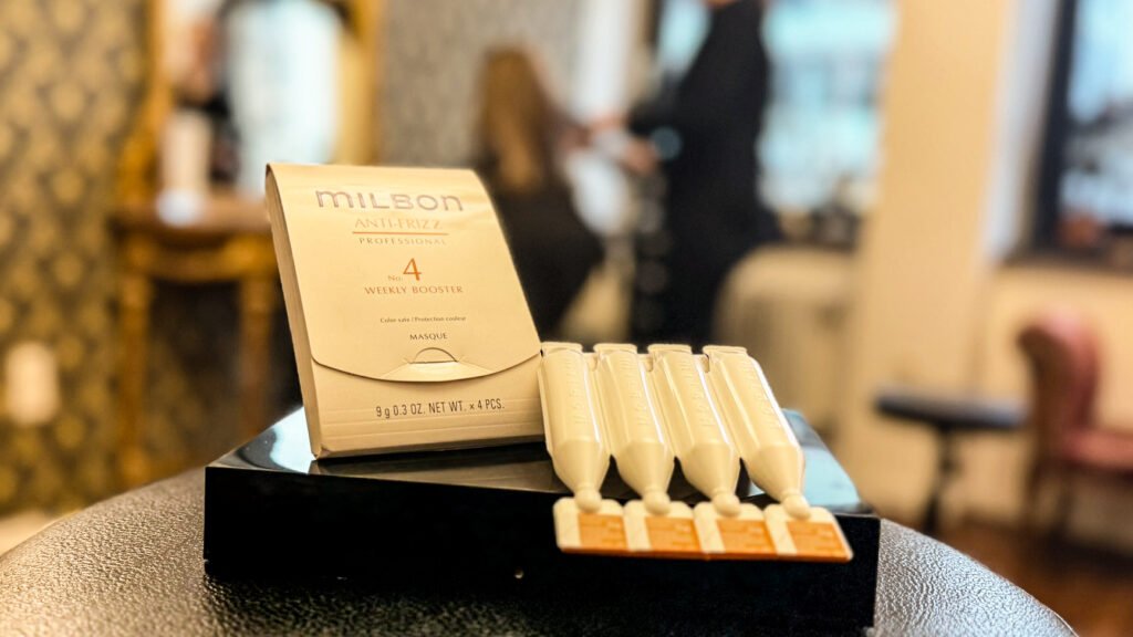 Milbon ANTI-FRIZZ: Anwendung und Einwirkzeit zu Hause 5 Milbon ANTI FRIZZ Weekly Booster - Home Care