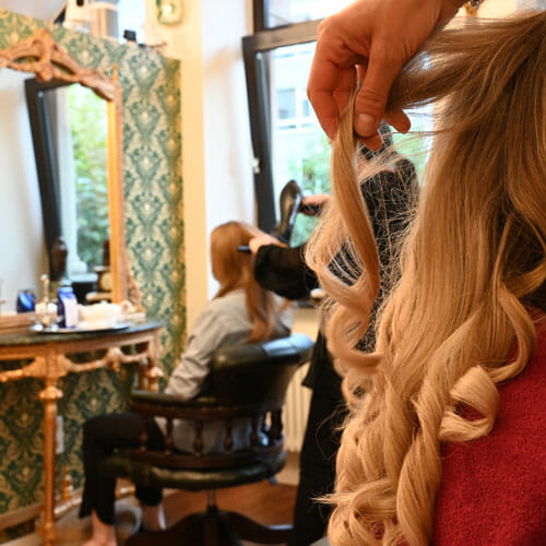 Topstyling-in-Frankfurt-im-Friseursalon-Muscat-HairArtist